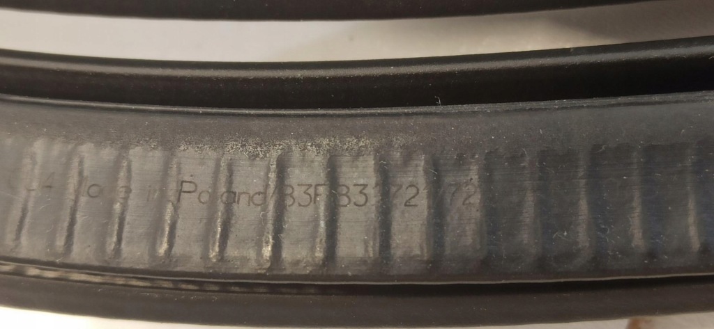 Audi q3 83a прокладка дверь перед задний порог багажника в Украине