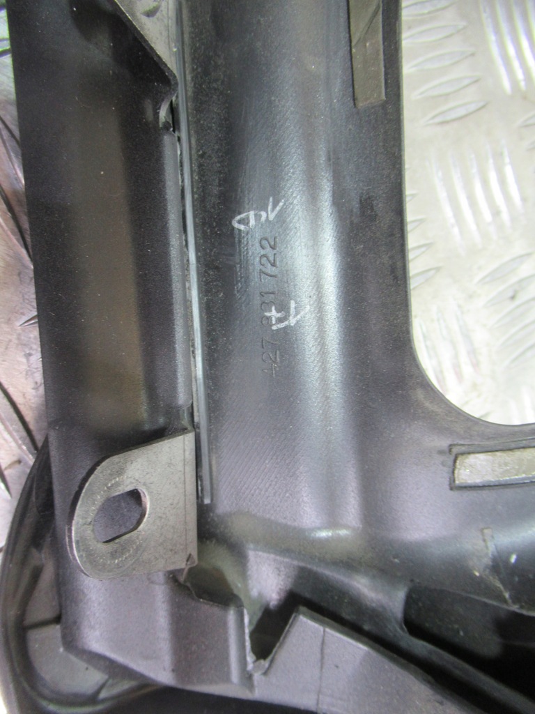 фото №3, Audi r8 spyder прокладка двері права 427831722