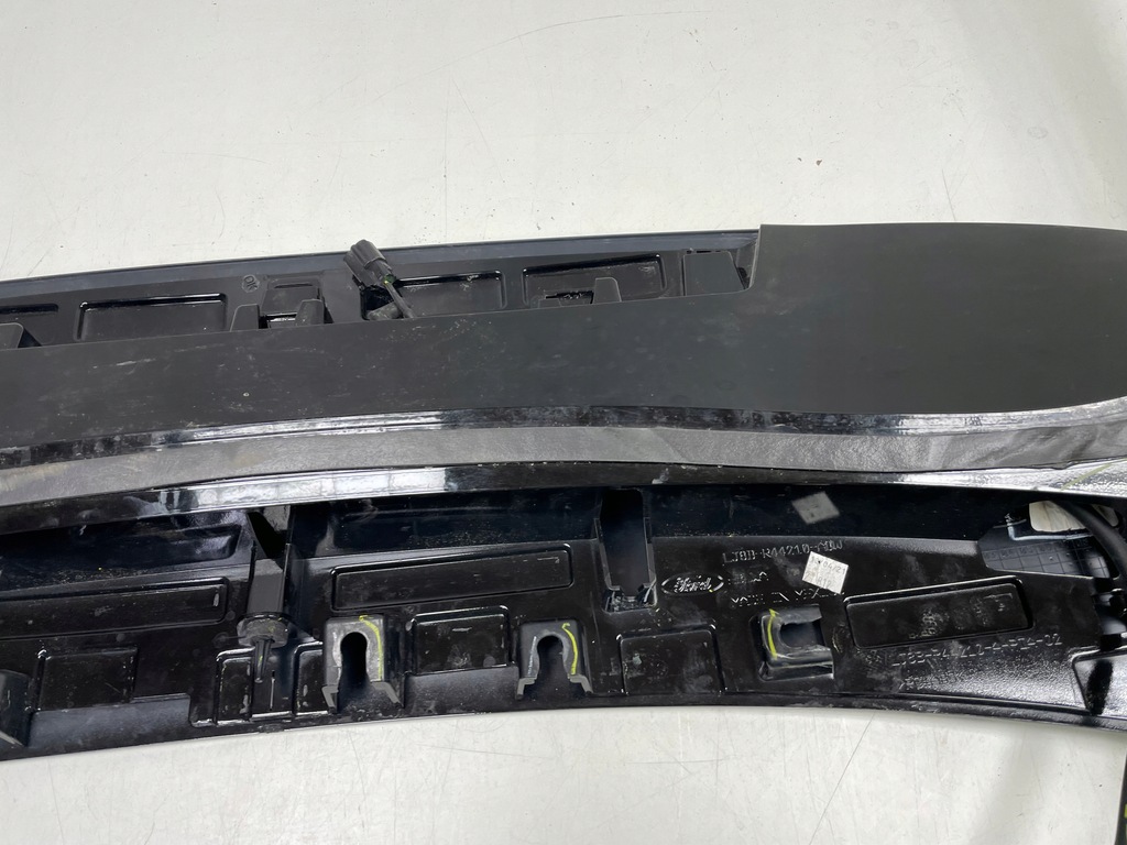 фото №14, Спойлер крышка багажника ford mustang mach-e