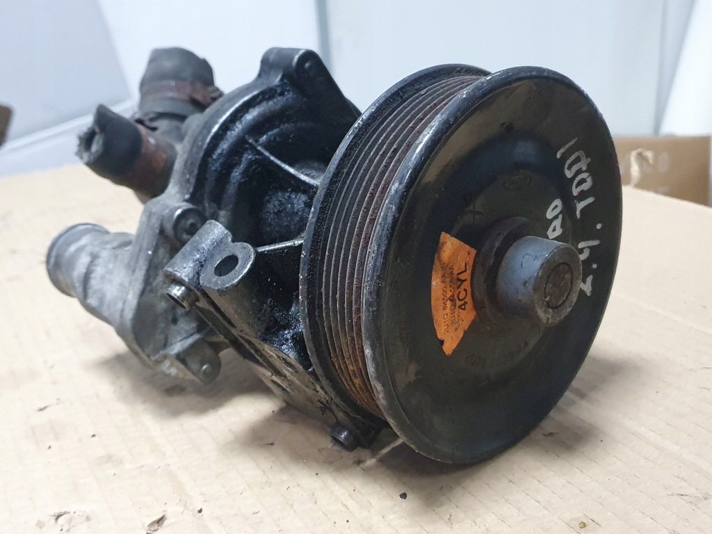 Купити Ford 2u1q-8k500-aa насос води