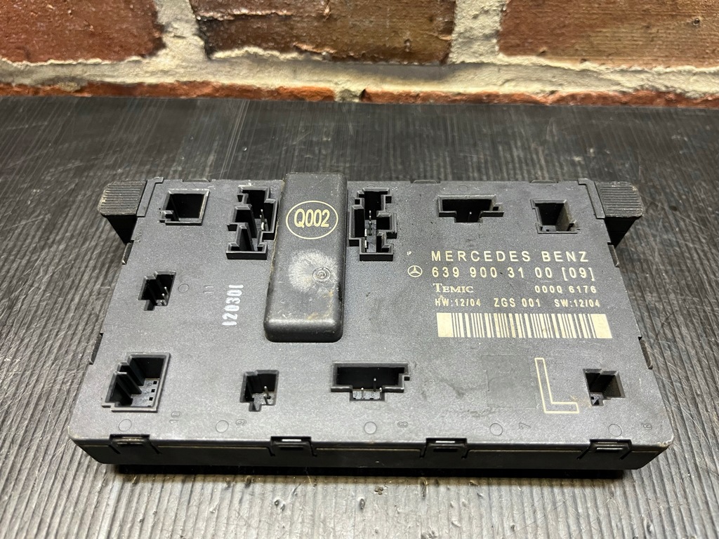 фото №1, Mercedes vito модуль двері 6399003100