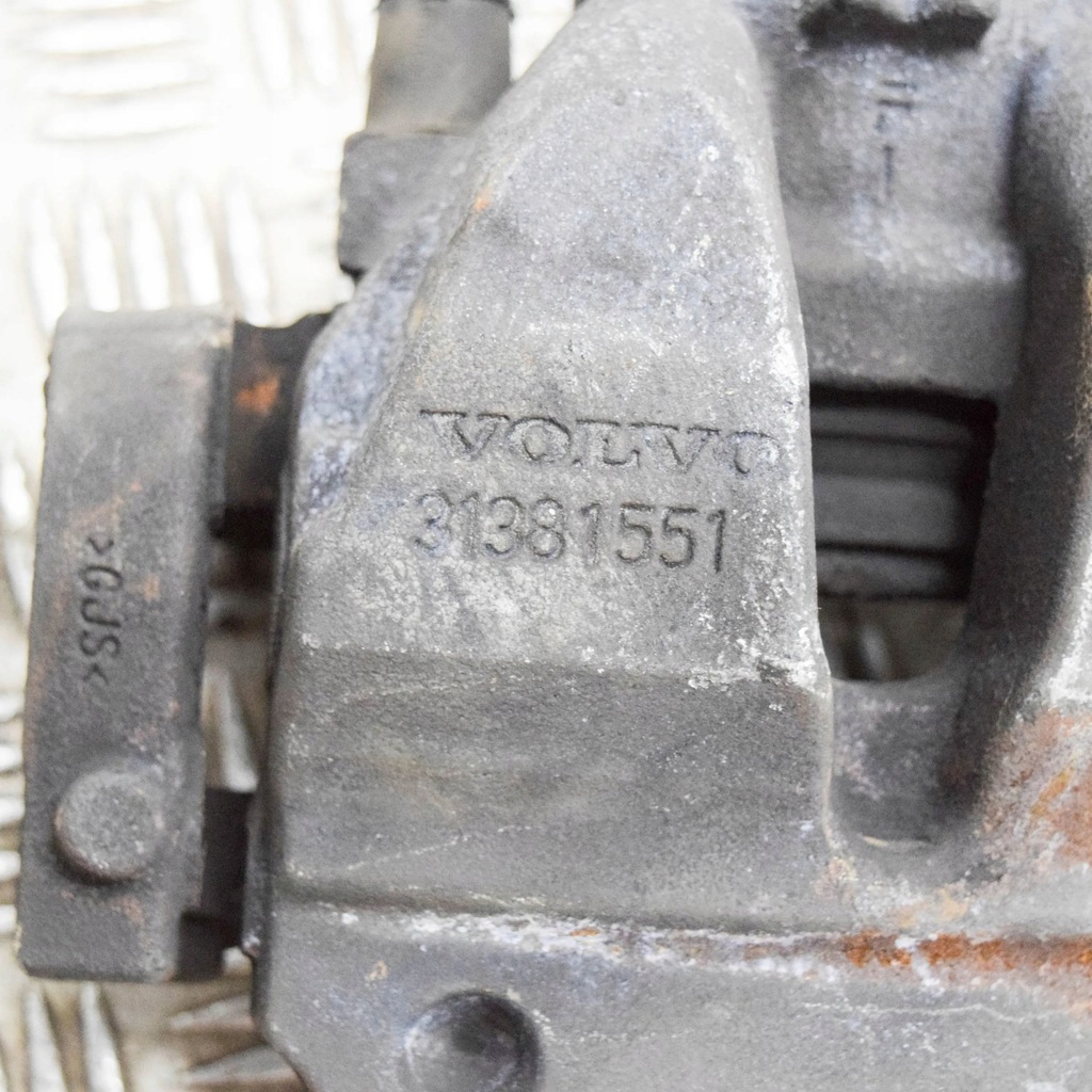 фото №7, Volvo s90, v90 2018 левая сторона суппорт тормозной передний