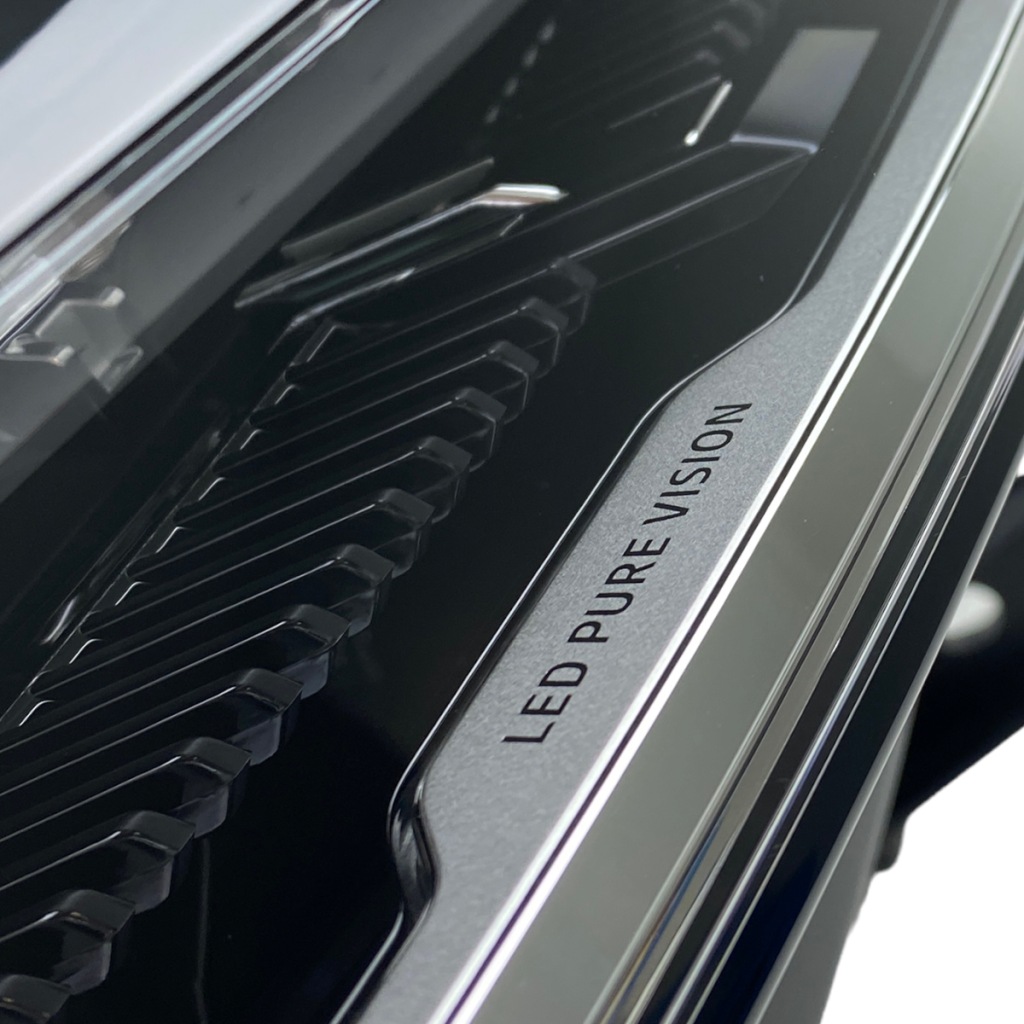 Нова оригінальний номер фара праві перед renault megane ev e-tech 260102443r в Україні