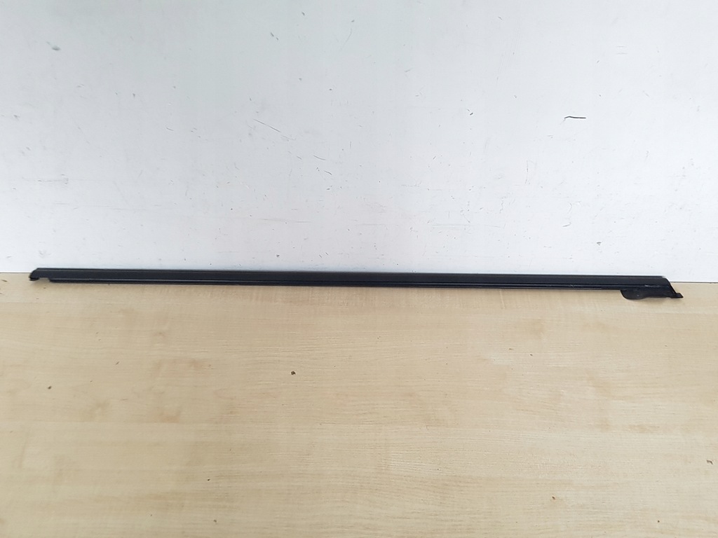 фото №1, Skoda rapid молдинг ущільнювач правий t 5jj839478b