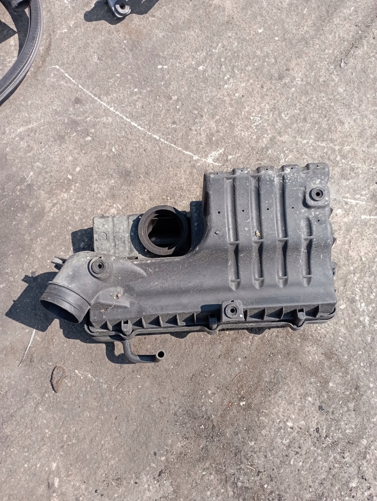 фото №1, Корпус фильтра воздуха seat vw 036129611cd