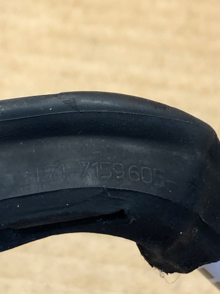 Bmw e90 e91 прокладка капота крышки левая 7159605 в Украине