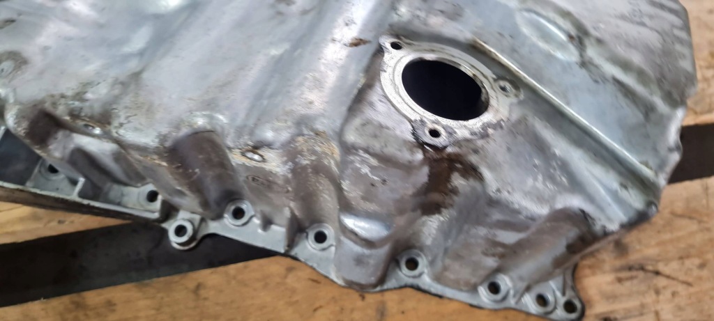 A4 b9 8w піддон оливи масляна основа 2.0 tdi 04l103601s q5 80a a5 8w Оригінал