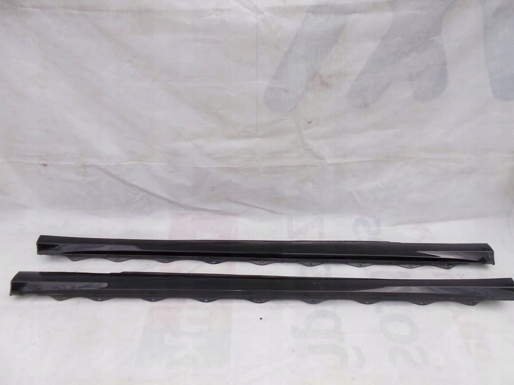 фото №1, Mercedes r w251 порог правый левый молдинг порог