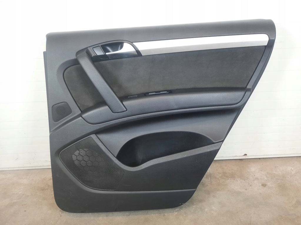 фото №1, Обшивка дверь правый задняя задний правый audi q7 4l