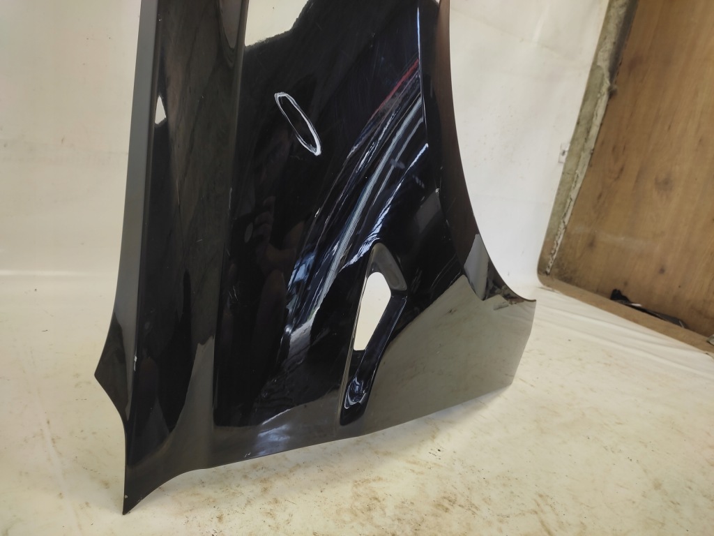 Tesla model 3 крило правий передній перед 2017- Зі Шроту