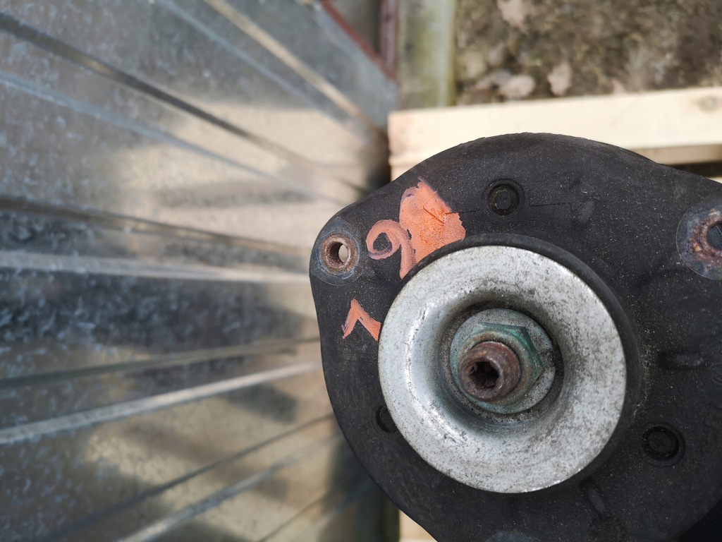 фото №7, Passat b6 mcperson поворотный кулак левая перед 2.0 1.9