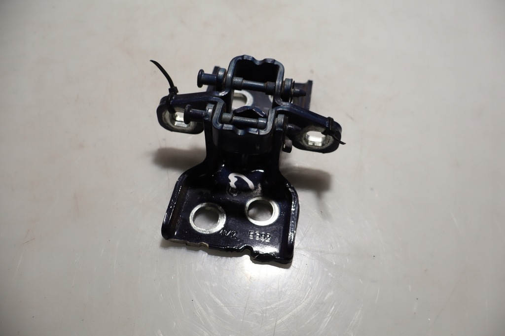 фото №1, Петлі двері правий задня dacia lodgy