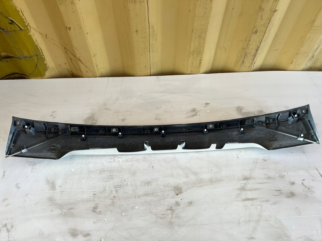 фото №7, Накладка крышки mitsubishi outlander iii 5817a196zz