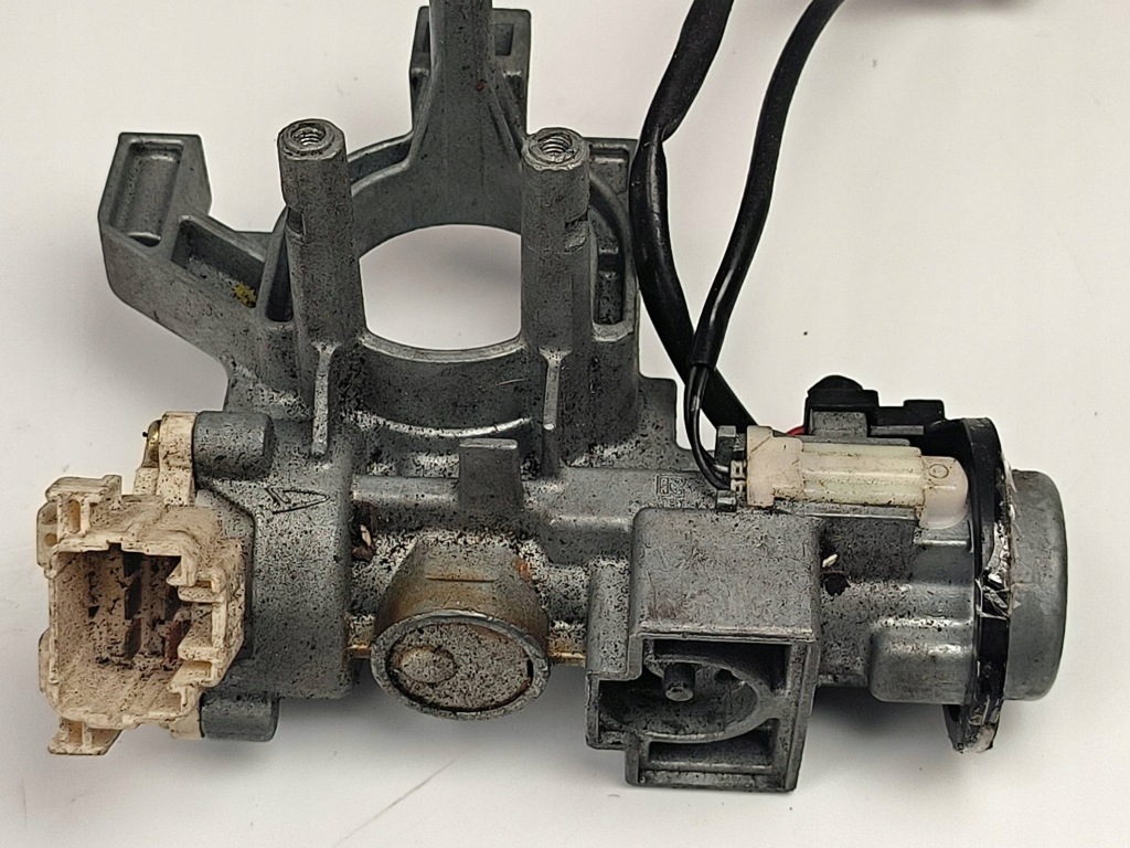 фото №4, Замок зажигания 381150 daihatsu