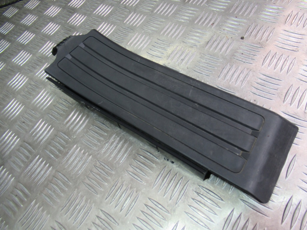 фото №1, Macan передній лівий підніжка 95b864777