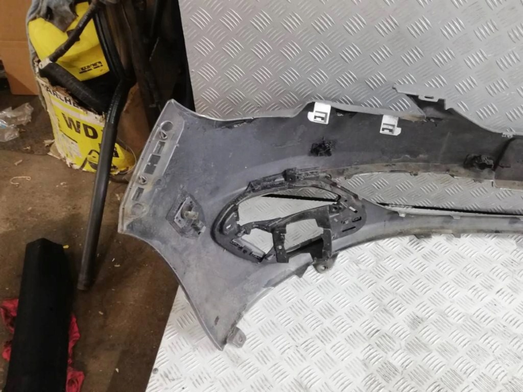 Бампер перед передній peugeot 308 t9 Оригінал