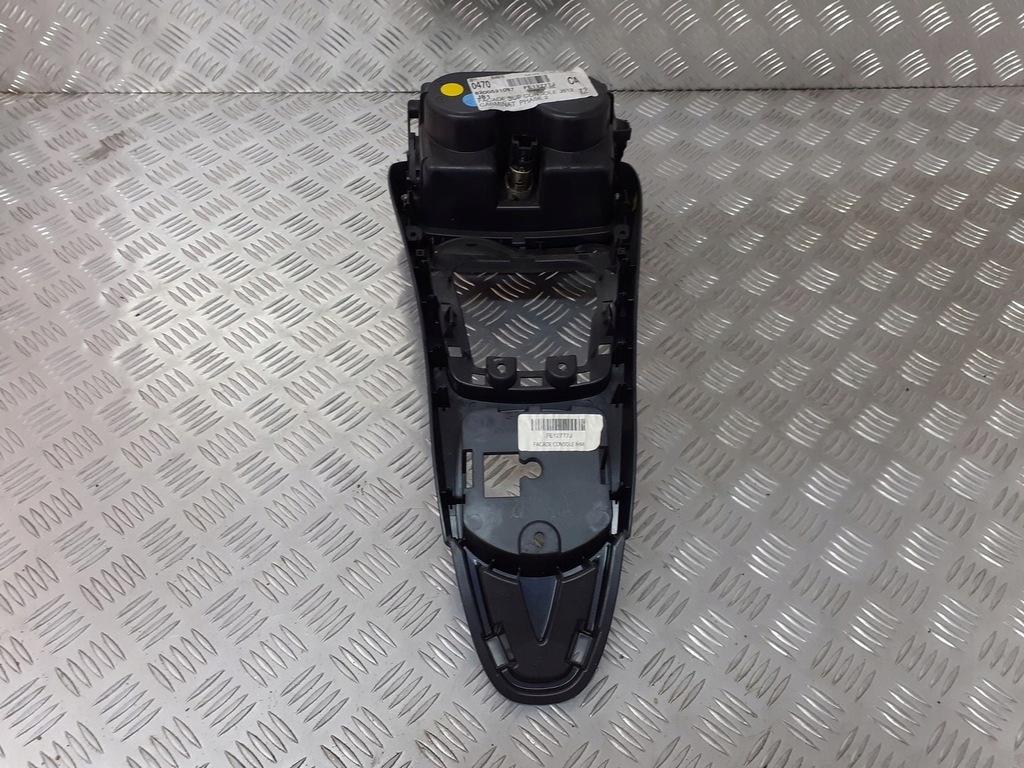 фото №3, Рамка чохол важеля перемикання передач перемикання передач renault espace iv 3.0 dci 8200531087