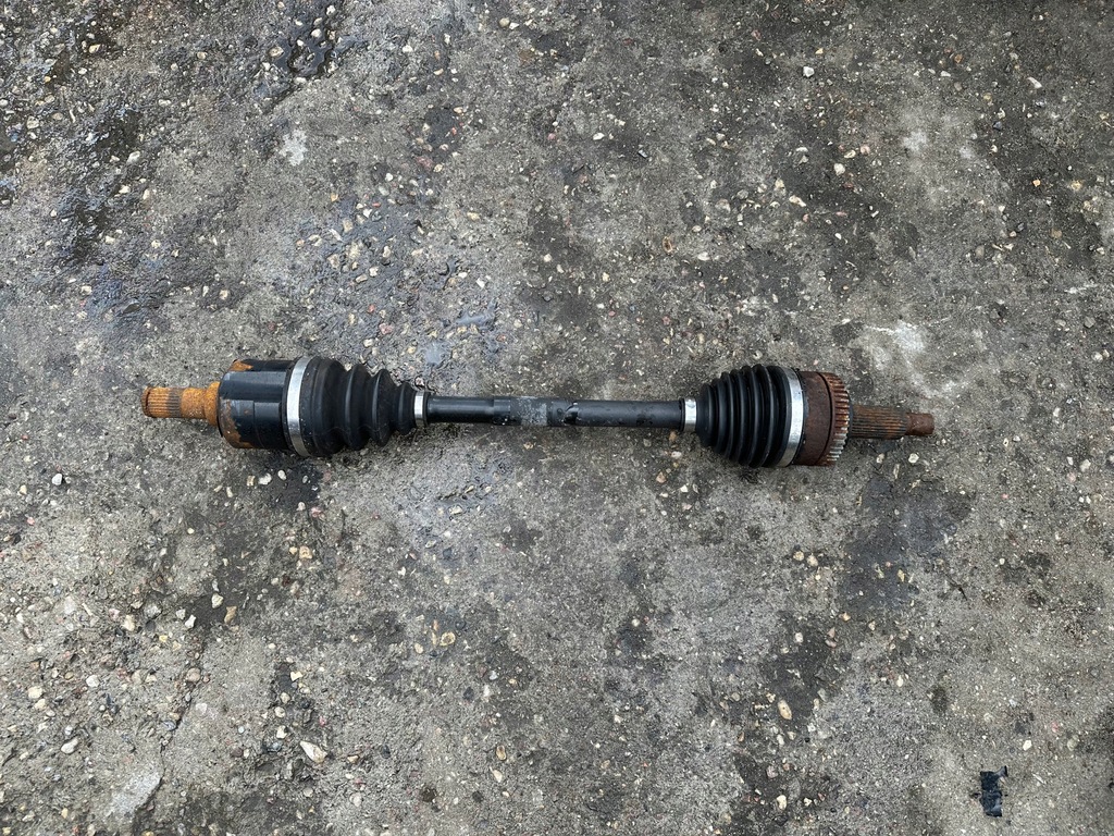 фото №1, Hyundai ix35 sportage iii 1.7 приводной вал левая перед