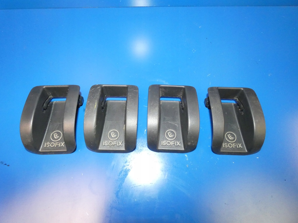 фото №1, Mercedes b klasa w246 w176 заглушка isofix сидіння задня