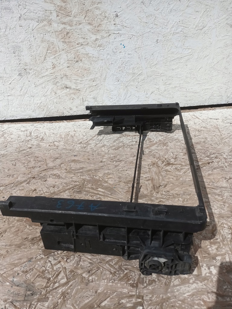 фото №9, Bmw f07 f10 основание кронштейн радиатора 7804617