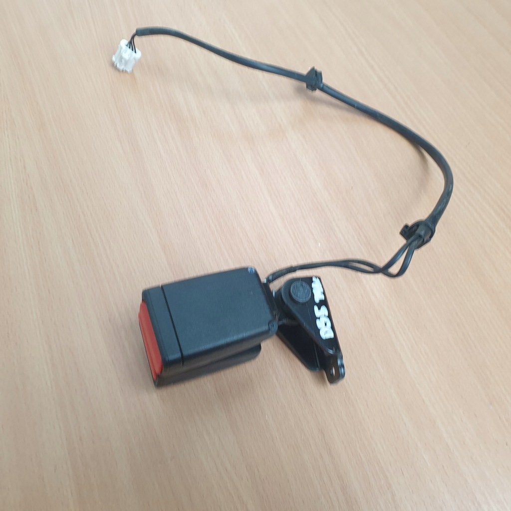 фото №10, Pas безопасности клипса поперечина задняя citroen ds5