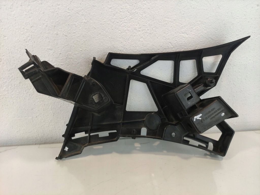 Купить Mercedes-benz gle c292 кронштейн  фонари левый перед a2926200100