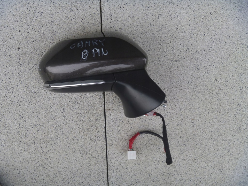 фото №1, Toyota camry 2017- зеркало правое 8 pin europa