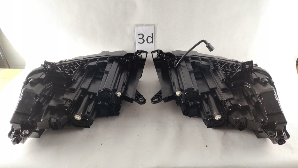 фото №13, Skoda enyaq 5lb full led левый правый фара лампа левая правая