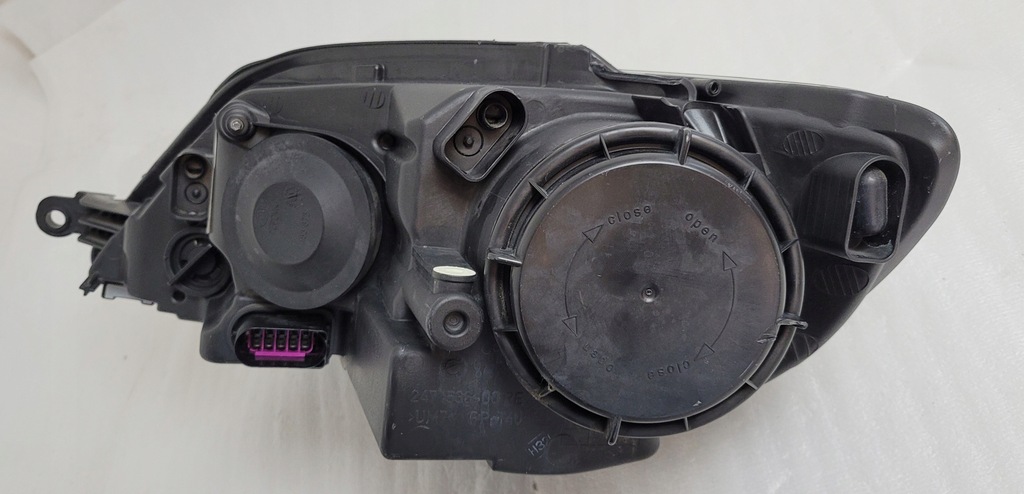 фото №12, Лампа права звичайна vw golf plus 5m1 2009-2012