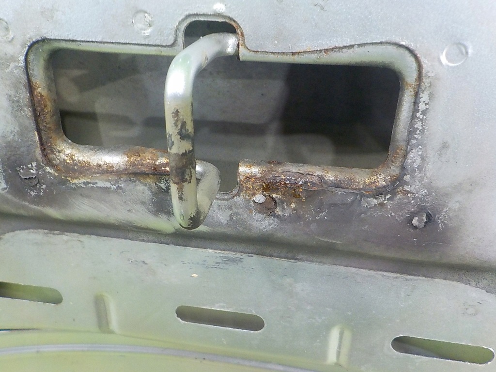 фото №8, Alfa romeo giulietta 11r hb 5d капот