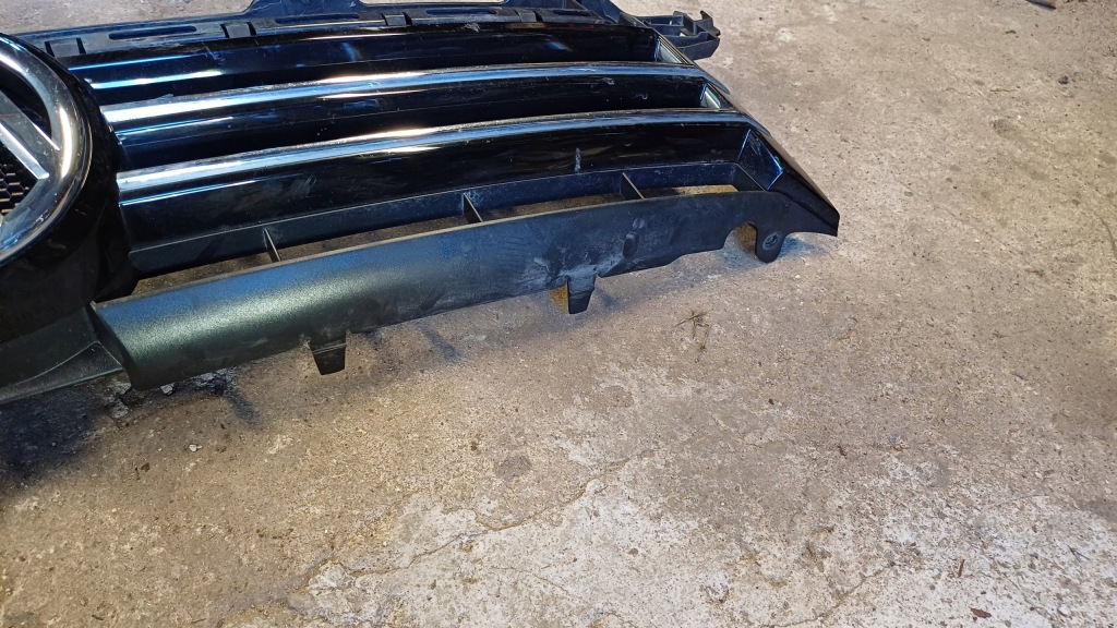 Vw touran i lift 10-15 решітка радіатора решітка радіатора 1t0853651bq в Україні