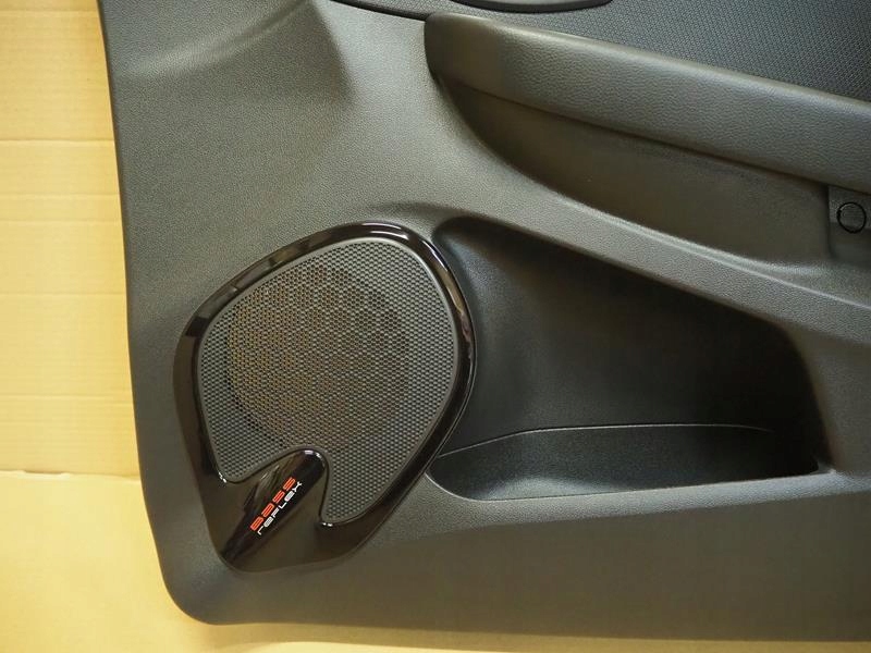 фото №4, Обивка дверь правый перед renault clio iv