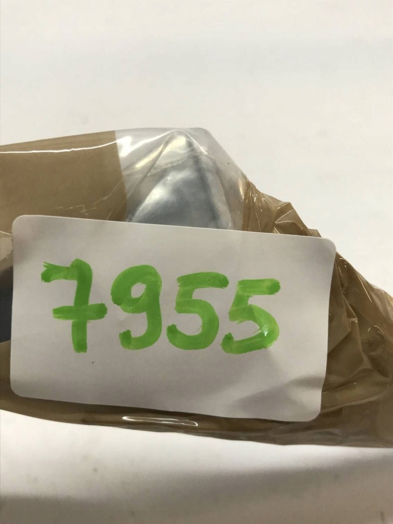 Tesla model x молдинг бічна права 151487801c Зі Шроту