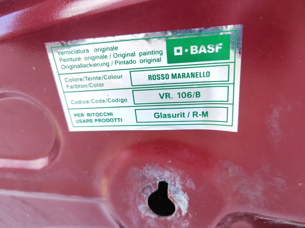 Капот кришка двигуна 106/b alfa romeo giulietta Ціна