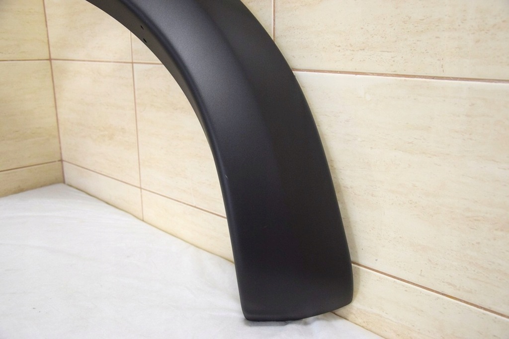 фото №13, Ford ranger px wildtrak 5 v 15-22r. левая задняя молдинг накладка задняя