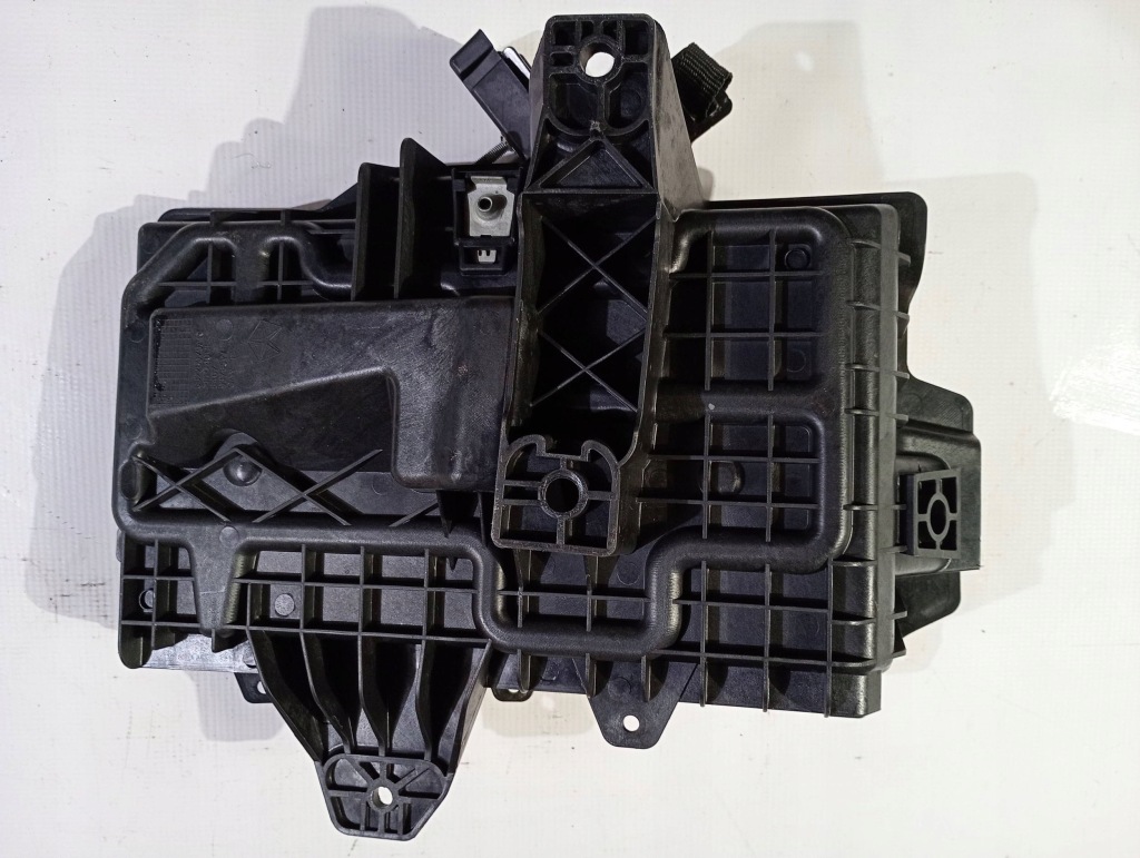 Основа кронштейн акумулятор chrysler pacifica 3.6 2017- Недорого