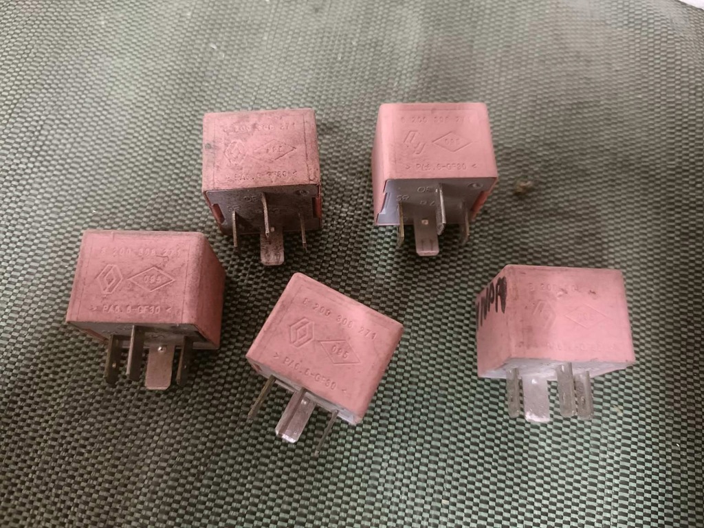 фото №1, Реле g cartier 12v 40a 20240041 8200308271 розовый