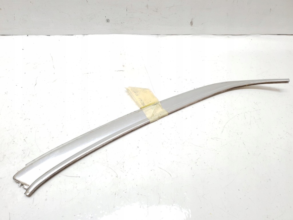 Купити Молдинг двері права задній mercedes-benz w123