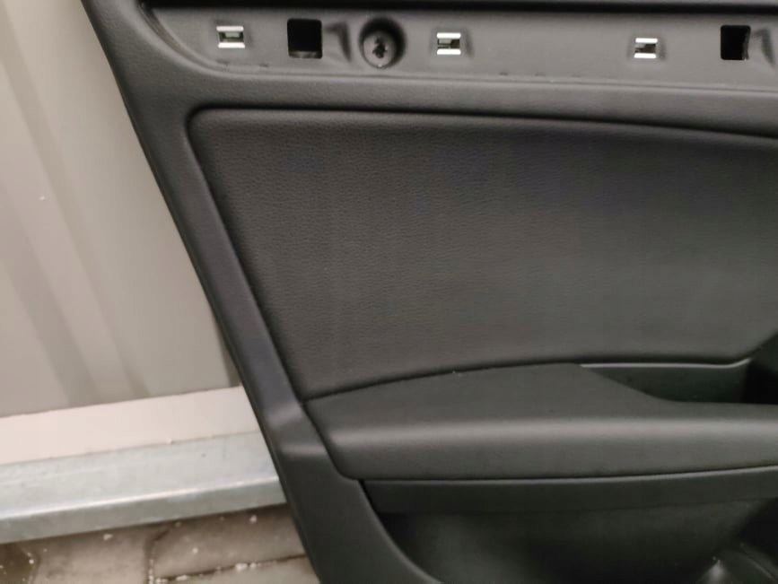 фото №6, Audi a4 b8 обшивка оббивка двері перед задня шкіра