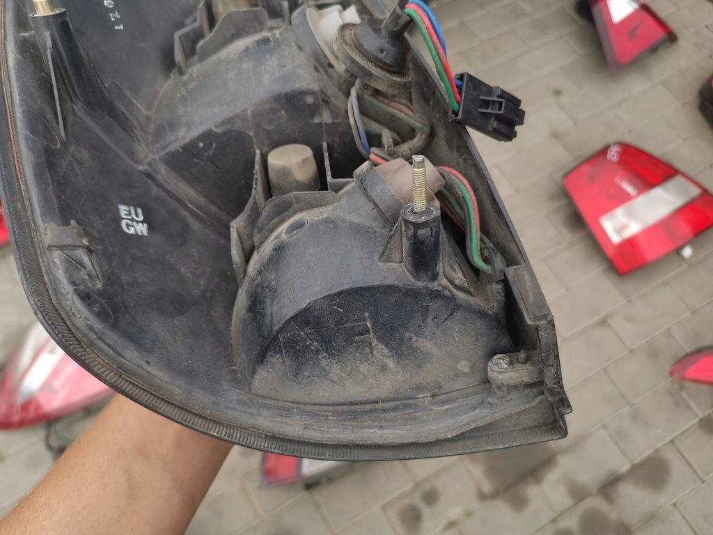 фото №12, Лампа правая задняя левая subaru outback 3 iii