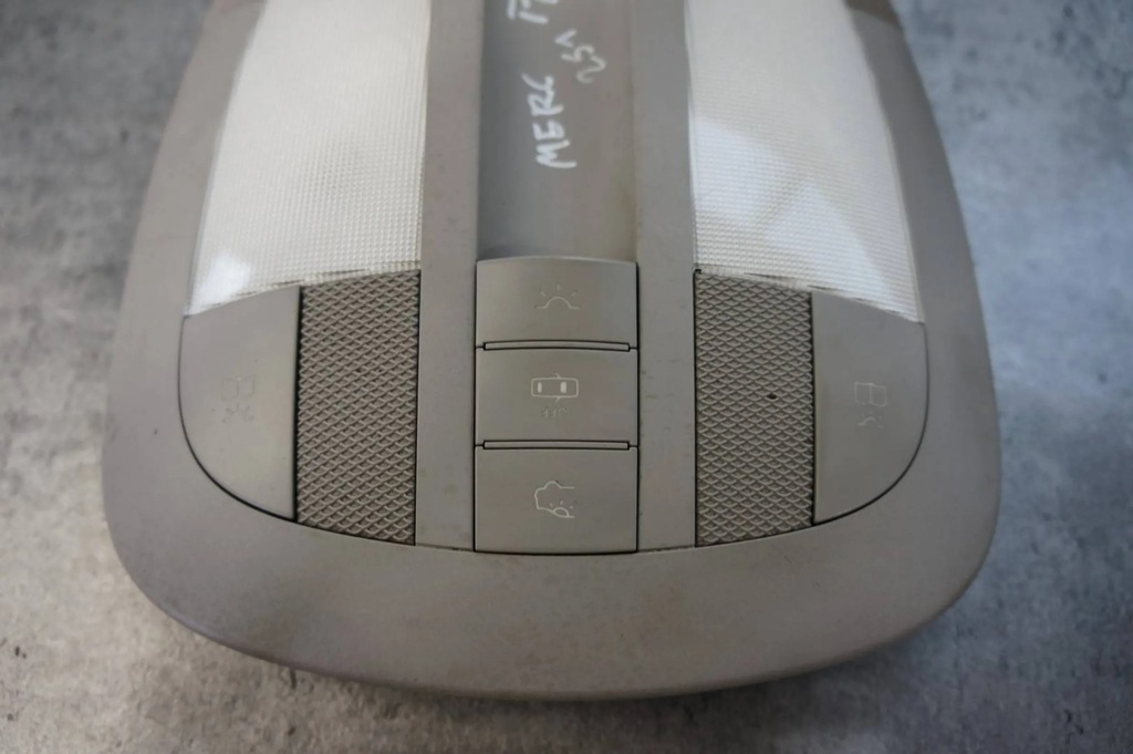 фото №2, Лампа освітлення кабіни mercedes r w251