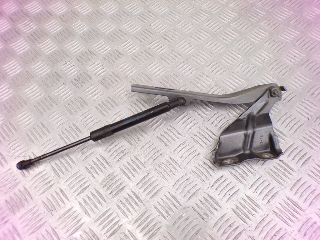 фото №1, Петля капот левый audi q5 12r