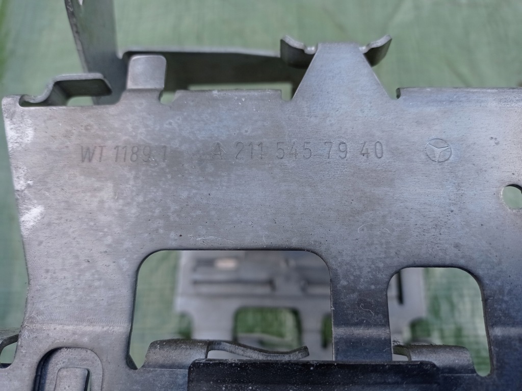 фото №13, New mercedes-benz c-class w204 purge клапан кронштейн a0004764536 original