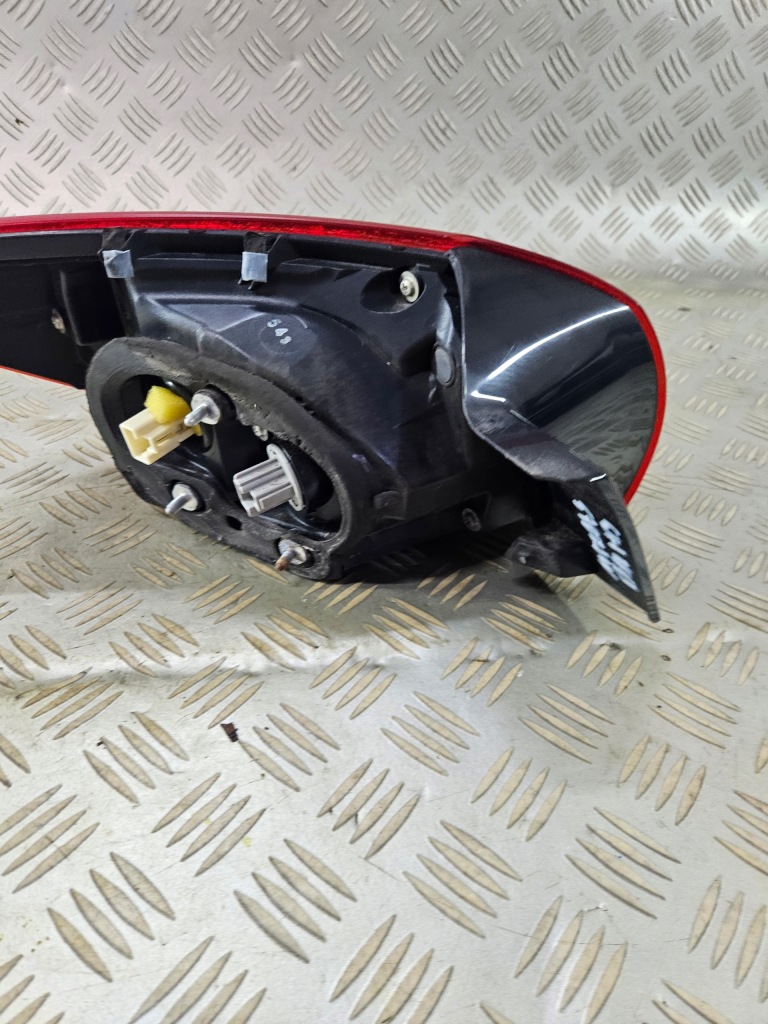 Фара правый  задняя задний  w крыло mazda 3 3 bm led хэтчбек Киев