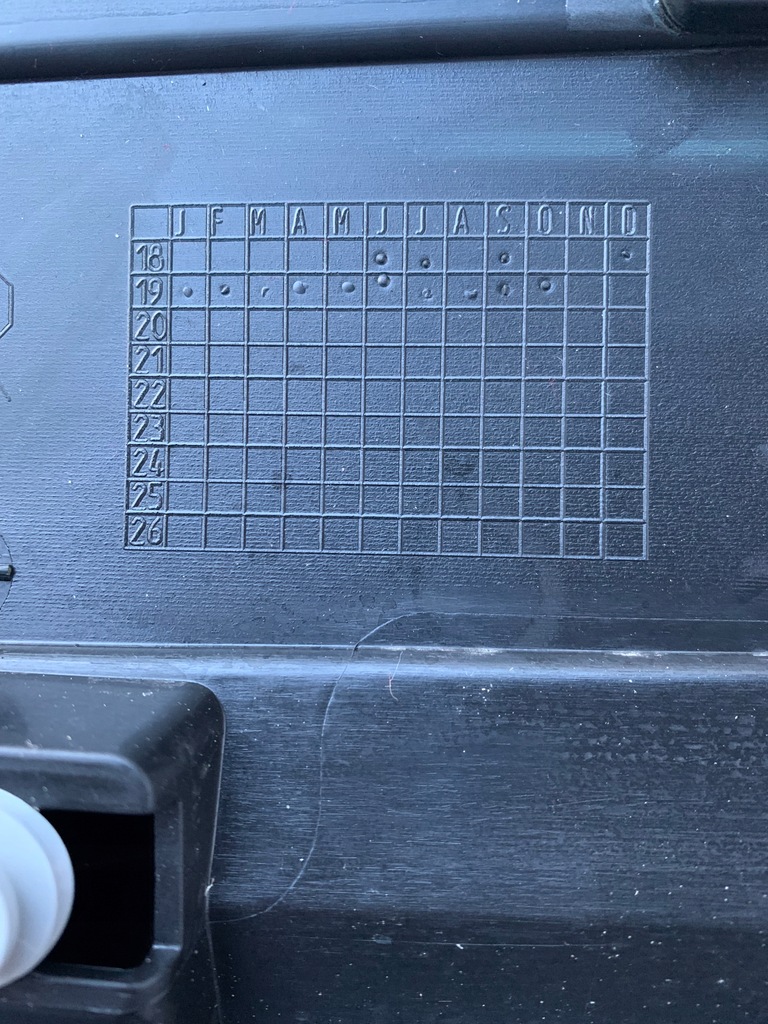 фото №7, Молдинг дверь правая задняя задняя velar r-dynamic