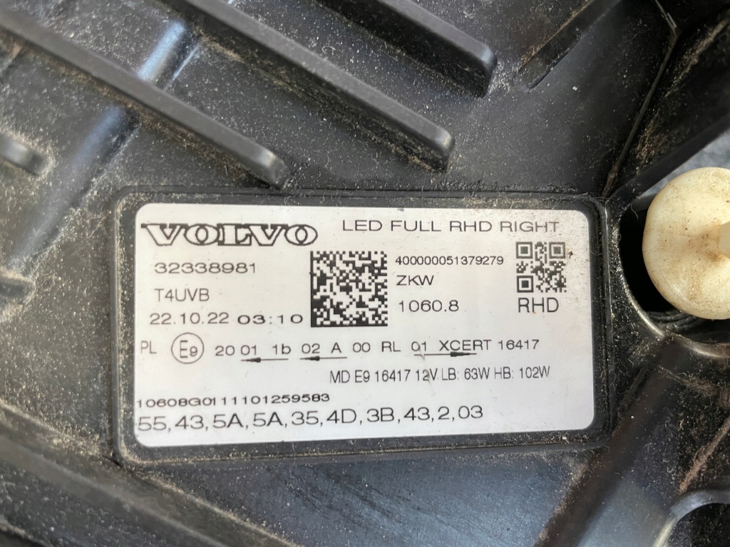 Volvo xc60 2 рестайлинг  фара правый  full led 22r 32338981 uk Цена