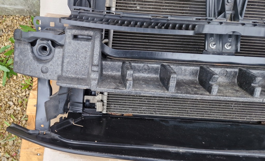 Купити Ремінь передній балка радіатор vw tiguan рестайлінг  2021- 1.5 tsi комплектний