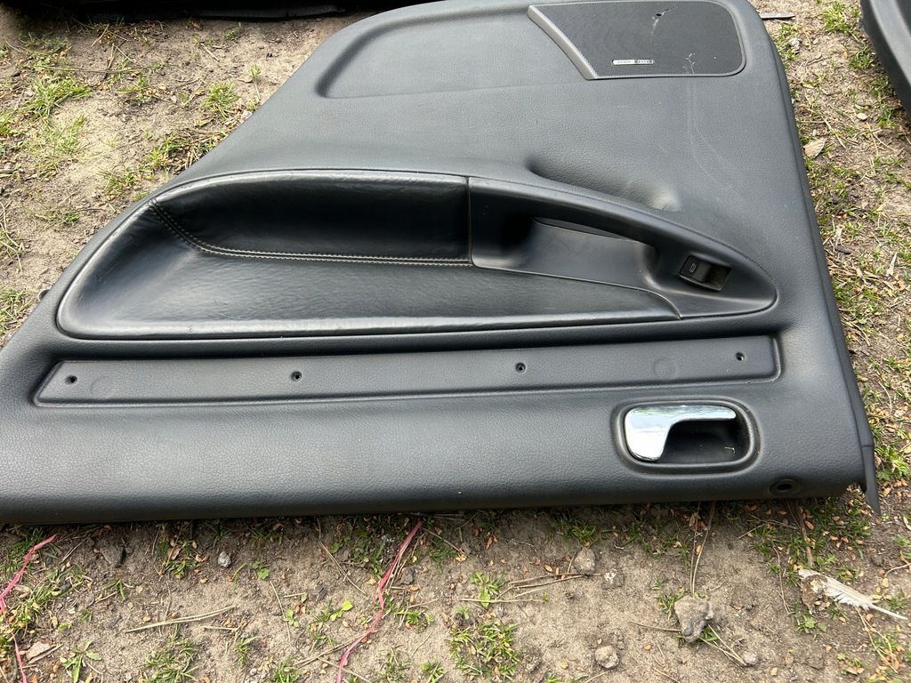 фото №12, Оббивка обшивки двері чорна шкіра audi a4 s4 b5