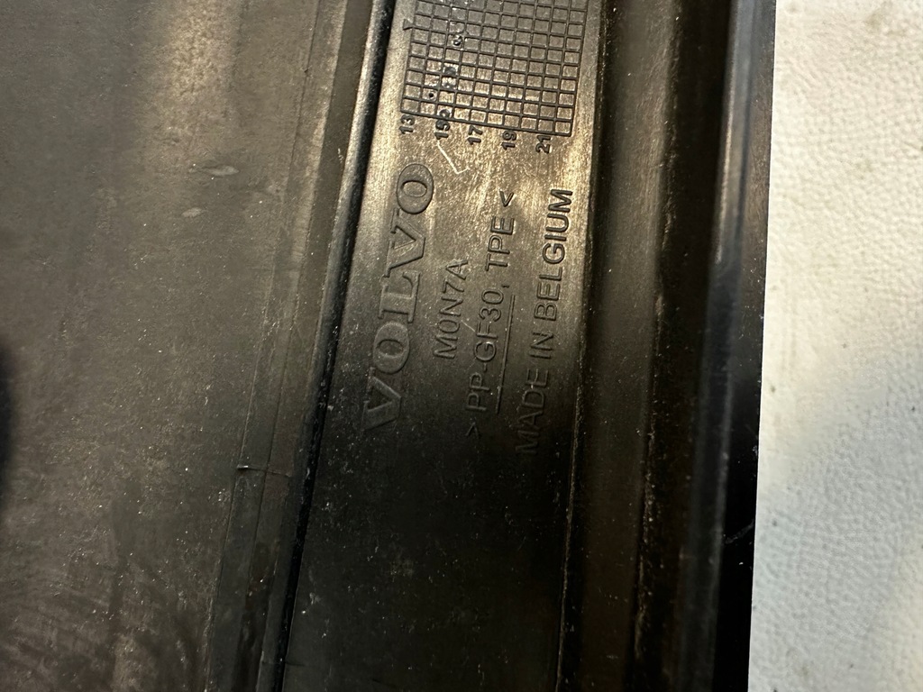 фото №5, Volvo v40 ii повітропровід ловець повітря mon7a