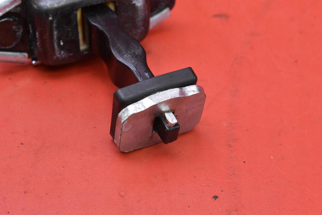 фото №6, Ограничитель дверь правый перед hyundai kona 2 ii 22-